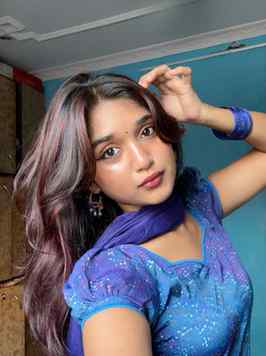 Feeling desi 💙🪞⭐️