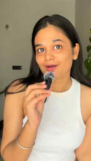 Soft, hydrated, and healthy- looking
skin starts with the r