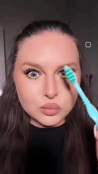 Easy Eyebrow shape hack
@neelam_beauty_coner120
#eyebrow