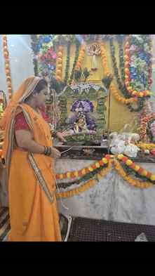 Kanha ki Chhathi hai aaj, ghar mein खुशियों की बरसात है…
नन्