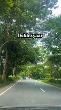 Sab sath chor dete hein…sirf yadain or khamosiya sath rehtei