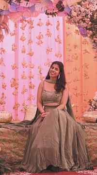 Wait for the most magical lehenga🥺
.
.
.
.
#trendingreels #