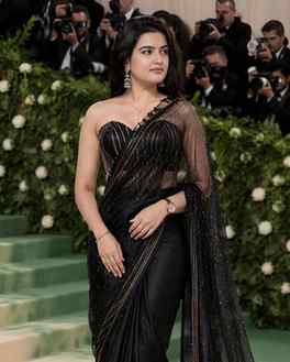 Met Gala Look ✨

.

.

.

Designer and Stylist : ChatGPT 😉
