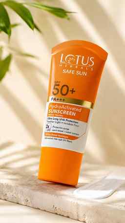POV: you finally found a sunscreen that doesn’t feel heavy i