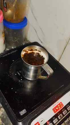 Mera chai pine ka mann tha lekin coffee bhi chlegi