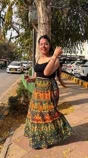 GRWM for जनपथ hopping🪞🪽🌼🩷…
Primer- @lakmeindia
Conceale