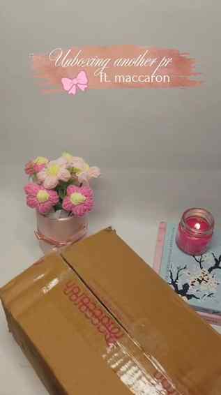 Unboxing my new haircare obsession from maccaron.in⁠� ✨

Fea