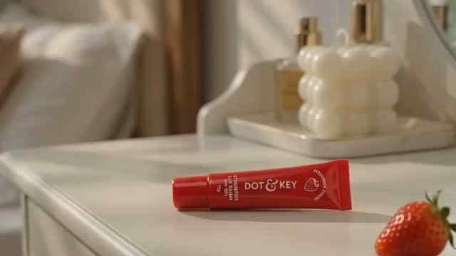 Created this ai generated video for @dotandkey.skincare
#ai