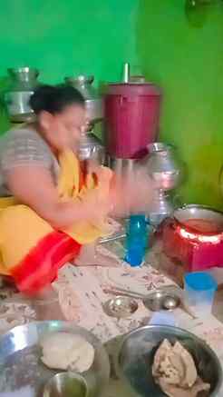 ₹0 Salary 😳 पण सुविधा भारी! 📱🍛👗😂🔥💯
#ComedyReels #Vira