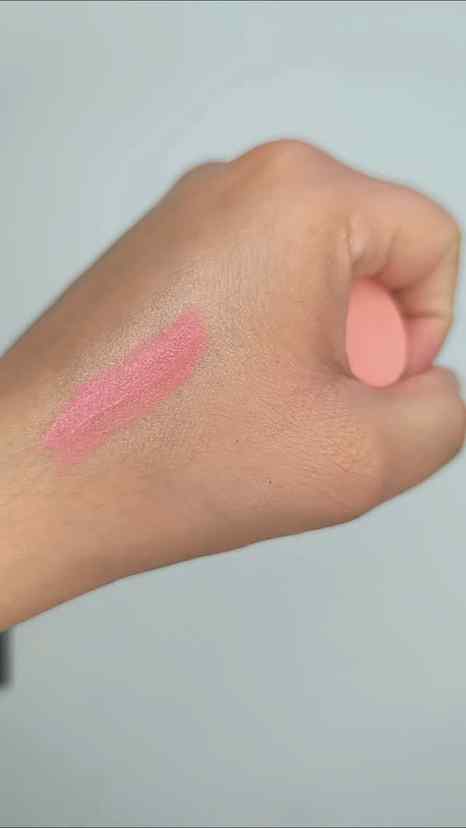 "Your cheeks, but better š One swipe = instant
rosy glow! W