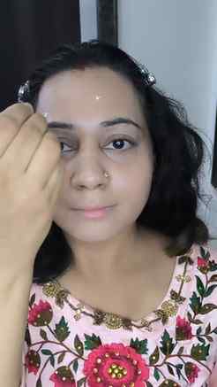 Trying another viral hack. Easiest way to do the Gopi
dots �