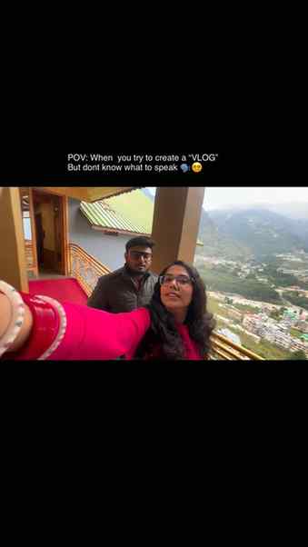 Mujhe vlogging karni hai friends😅🙈
#viral #couple #poonam