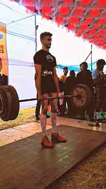 Deadly deadlift
Athletes @too_fit_india
.
.
.
.
.
.
.
#gym