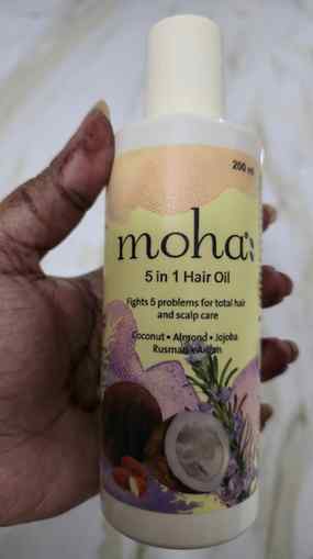 Good hair days start with the right oil 💚
Using Moha 5 in 1