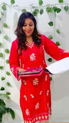 Unboxing these gorgeous ready-to-wear blouses from @rivastra