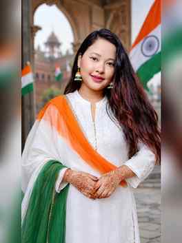 🇮🇳 तिरंगे की शान, दिल में हिंदुस्तान ❤️🤍💚
देशभक्ति सिर्फ