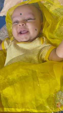Meri jaan 😍❤️🧿🧿

#newborn #babygirl #new #newreel #newmom