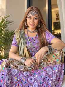 Serving desi glam, one sparkle at a time. ✨
.
.
.
.
:
#DesiG