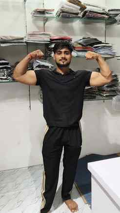 Peeche kya rakha h btao π
.
.
#trending #viral #fyp #instag