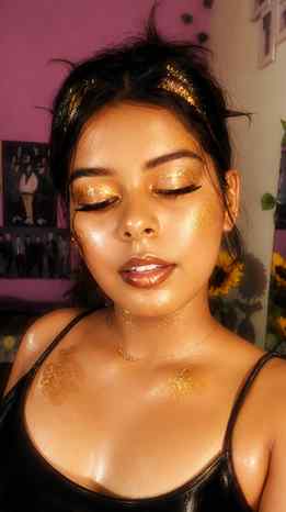 Golden hour ✨🧚♂️
#24karatmakeup #byetrend #reels #insta #