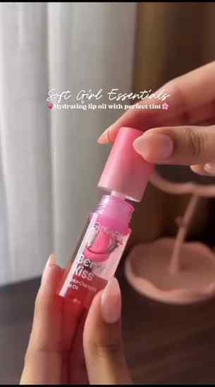 Comment for lipgloss in product your DM now ! Cute & Catchy