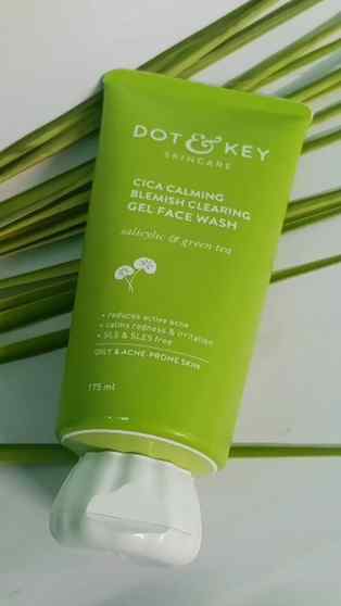 Skincare starts with a gentle cleanse 🫧

#dotandkey #ugc #s