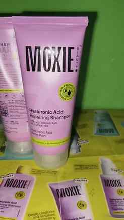 Moxie shampoo 🧴 and conditioner 👌👌👌

Shampoo,hair, wash,