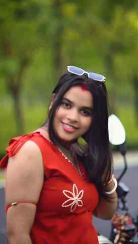 Wearing confidence in red and letting the smiles flow natur