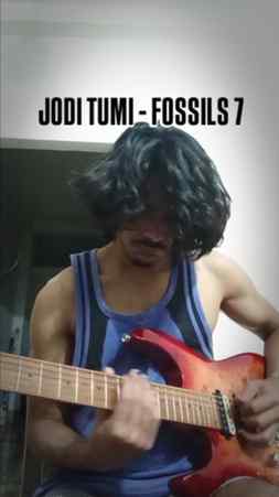 Held my guitar after weeks, life's been so ggdfgfhxjsjsksk l