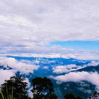 A Little Peace Of Heaven Called Kalimpong 🏔️🌨️🌲🩵
.
.
.
.