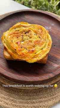 Egg swirl with buttery garlic bread... this might be my new 