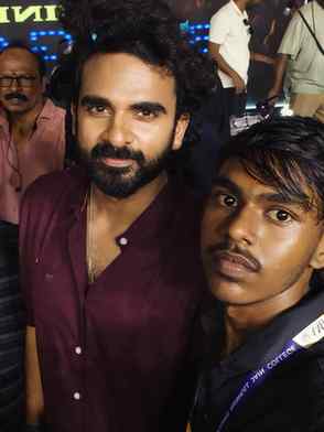 A moment I’ll always remember. ✨
Meeting Ashok Selvan sir at