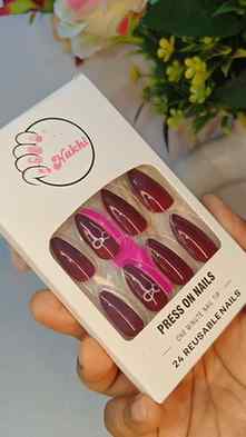 Comment for Linkโค๏ธ
๐
Press-on nails that make every outfit