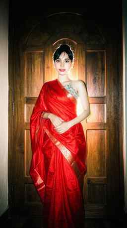 Tag your pasandida aurat!