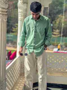 "Classic." Off white woinders
.
.
#mensfashion #mintgreen