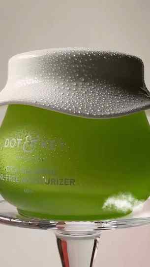 πΏ Calm, hydrate & glow! β¨
Cica Calming Moisturizer is perfe