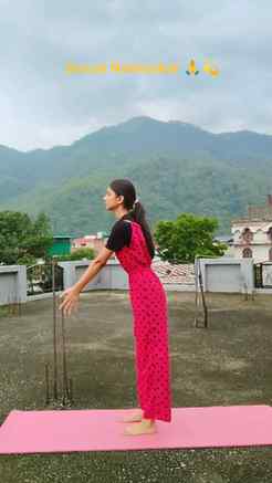 Save it & do🌅🤍
.
#yogalife #yoga #suryanamaskar