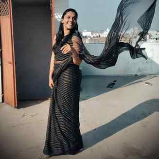 ❤️Wrapped in tradition, draped in elegance.🧿

#SareeLove #S