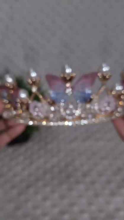 She's the princess 👑
.
.
.
#reels #fashion #princessvibes #