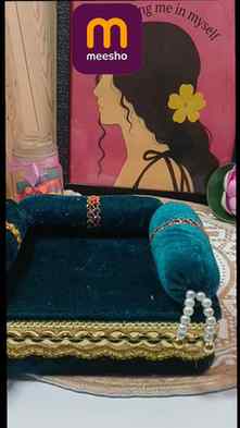 A little aesthetic find for my Kanha Ji 🛕🤍✨
Found this bea