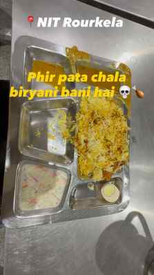 Placement ka season samjha tha… mess mein biryani nikli 😭💀