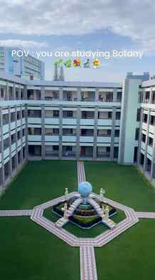 Botany , the eldest daughter of medicine 🌱🌿💐🔬👩🔬
#ree