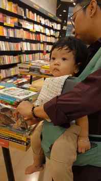 POV: Took him to a book stall to make him fall in love with