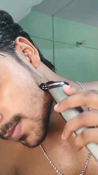 Fix up, look sharp! 💈 This Geepas Rechargeable Trimmer with