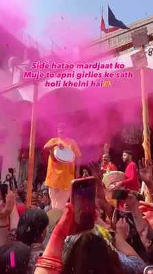 Advance happy holi guyss🧡
.
.
.
.
.
.
.
#holi #girlies #ins