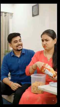Chalo na aaj shopping karne chalte hai #comedyreels #couplec