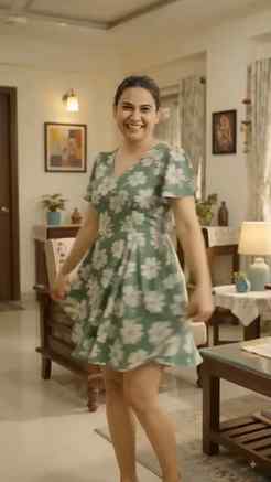 Ye dress mai kaisi lag rhi hu #comedyreels #couplecomedy #fu