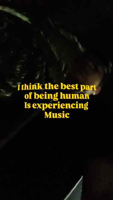 Music is everything 🙌 🤍
.
.
.
#music #song #alonetime #tre