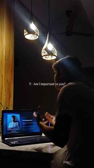 My heart wants to say...
.
.
.
#love #music #alonetime #nigh
