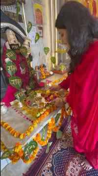 इस दरबार से कोई खाली हाथ नहीं लौटता 🚩
Comment me likhiye “ज